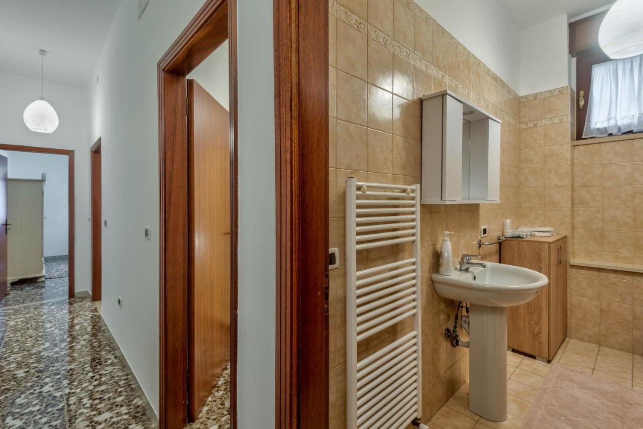 Casa Vacanza Binario 35 Ceglie Messapica Exterior photo